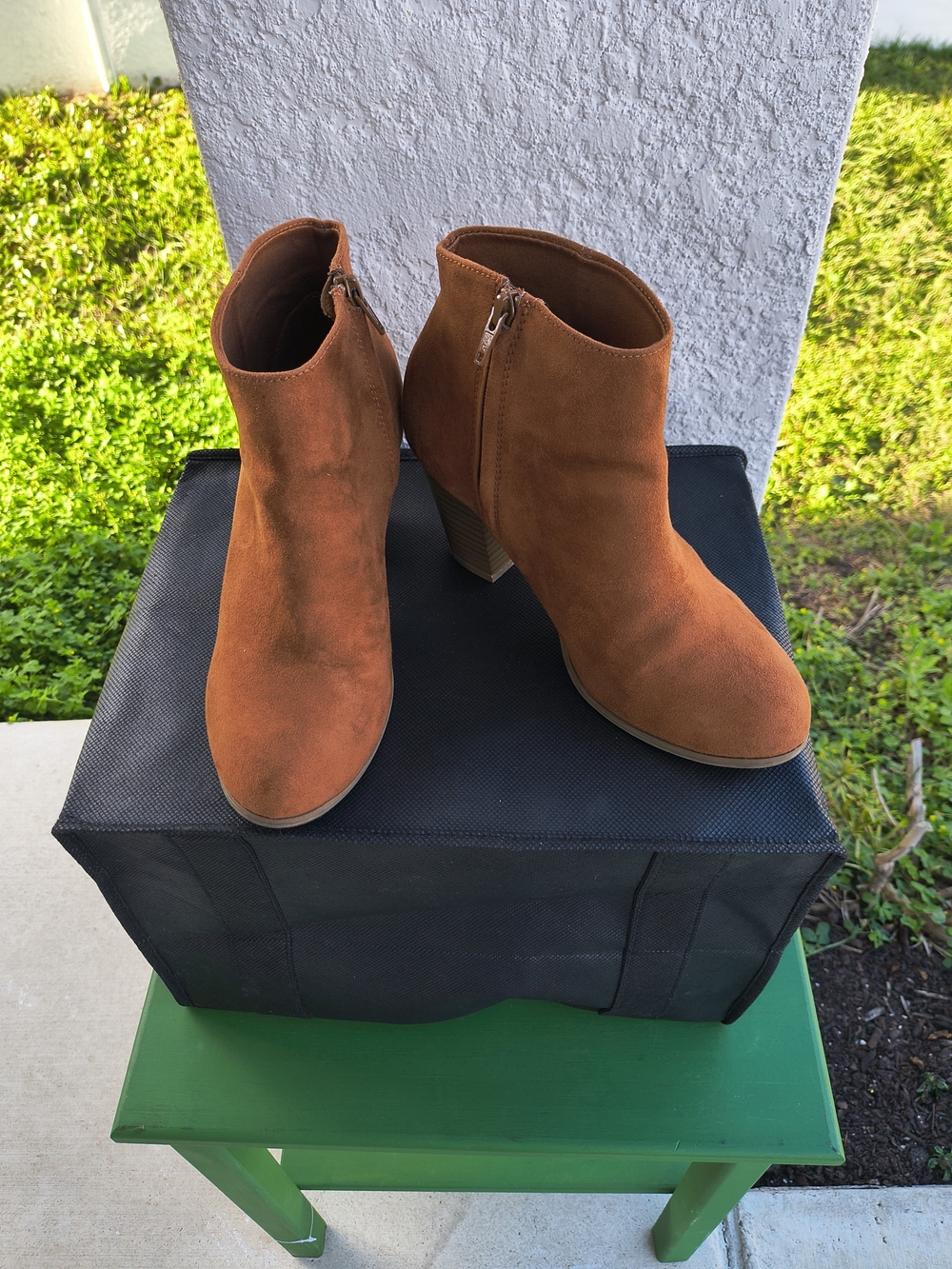 Women's Ankle Boots - Brown Suede Side-Zip